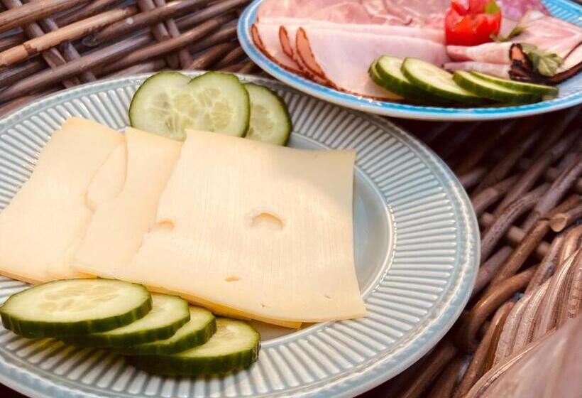 민박 De Vijverkamer     Privé Diner Op De Kamer Mogelijk!!