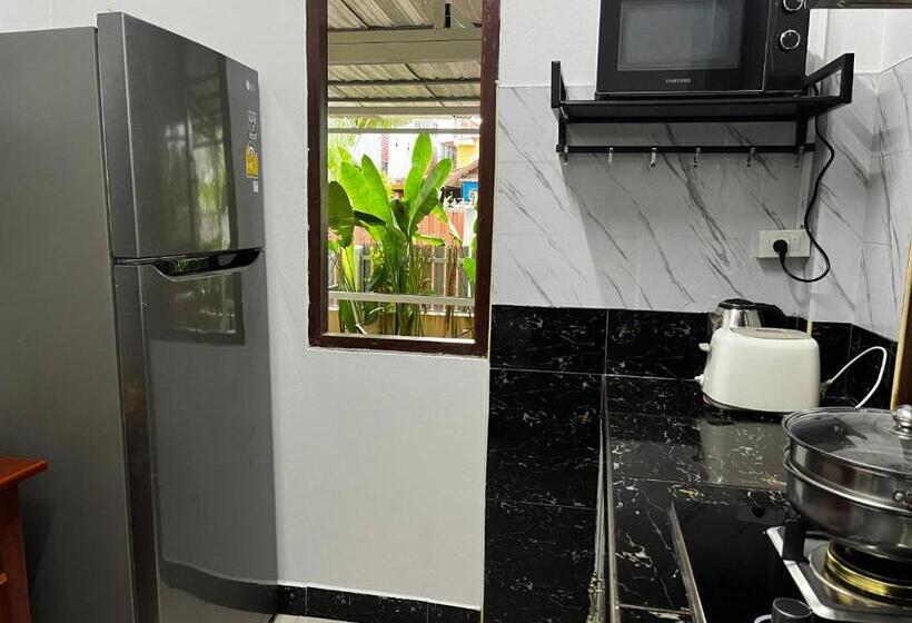 펜션 2br Maryam Villa Near Tesco & Beach