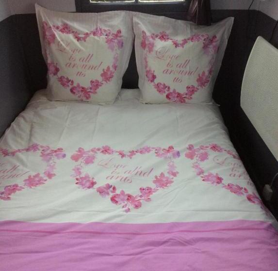 مبيت وإفطار Les Roulottes Des Songes De L Authie