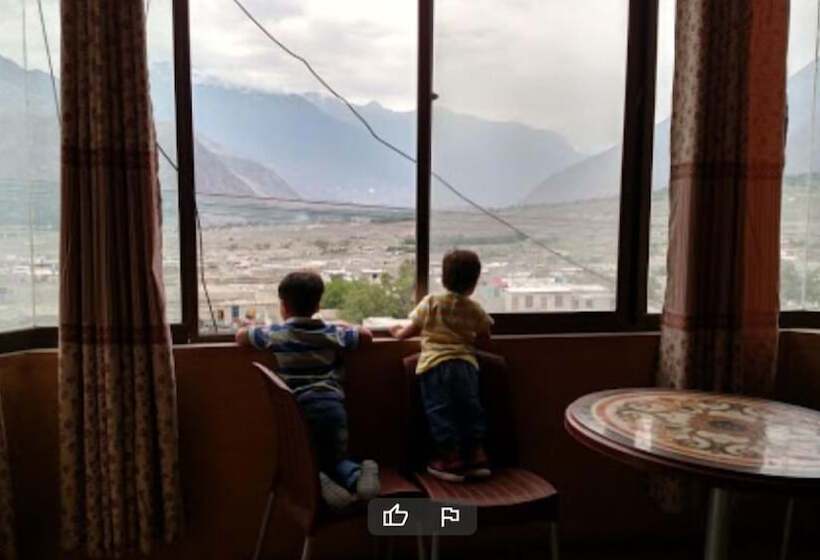Hotel Capital Lodge Gilgit