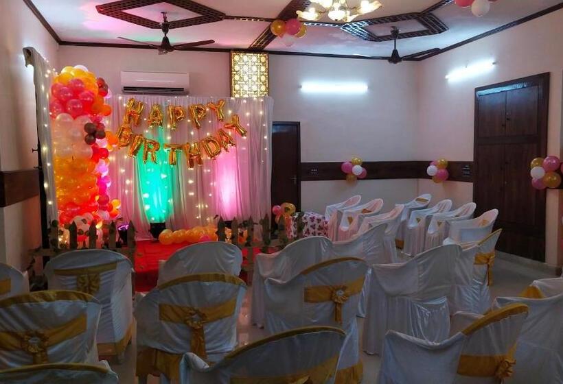 پانسیون Jjs Park Inn