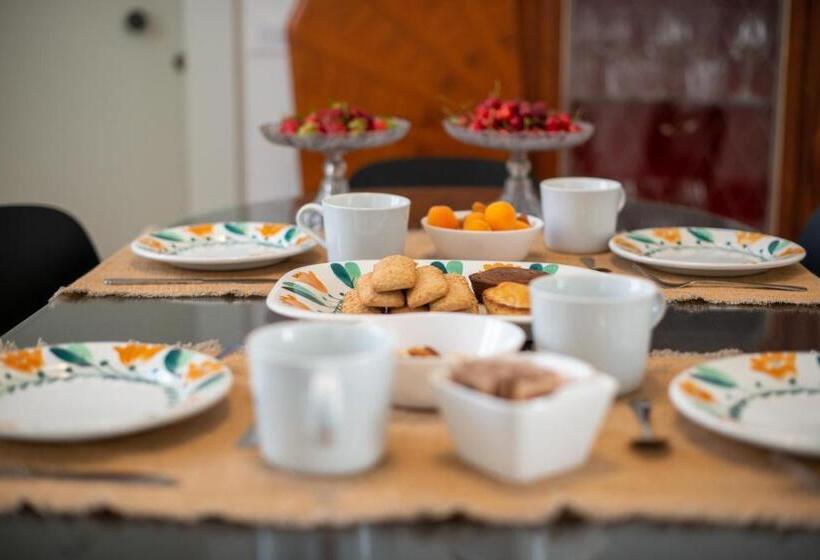 Bed and Breakfast Dimora Del Vescovo Guest House