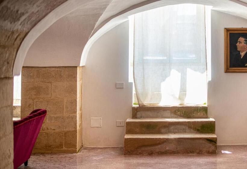 Bed and Breakfast Dimora Del Vescovo Guest House