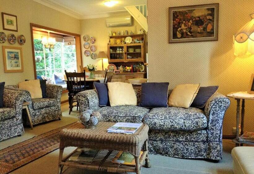 Пансион Southdown Cottage