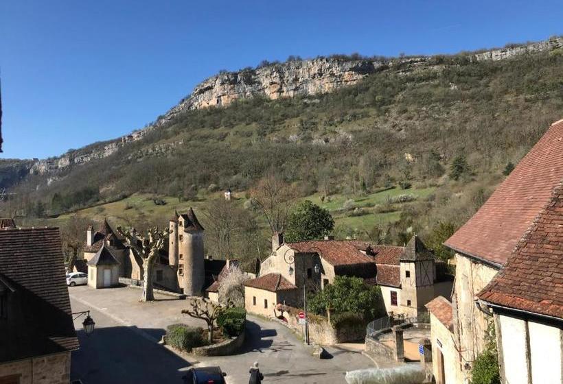 فندق Logis Auberge De La Fontaine