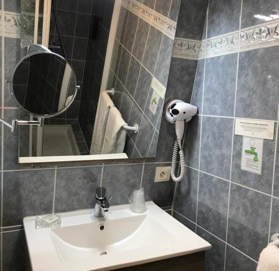 فندق Logis Auberge De La Fontaine