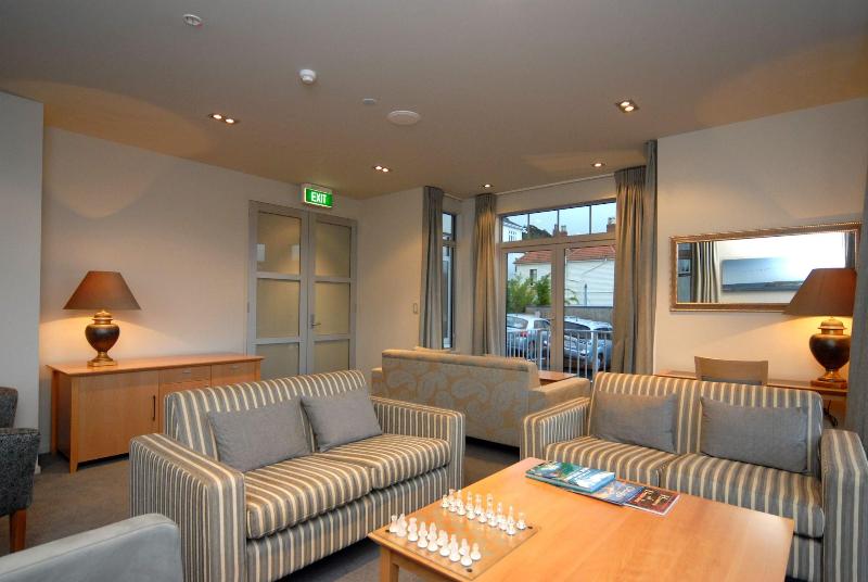 هتل Bluestone On George