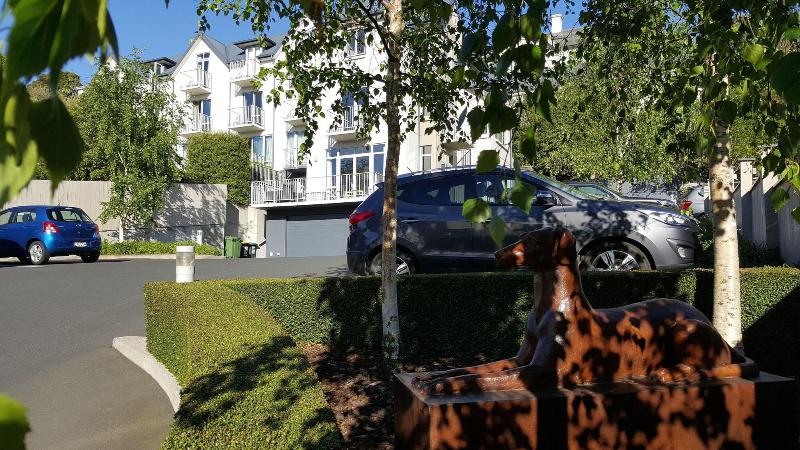 هتل Bluestone On George