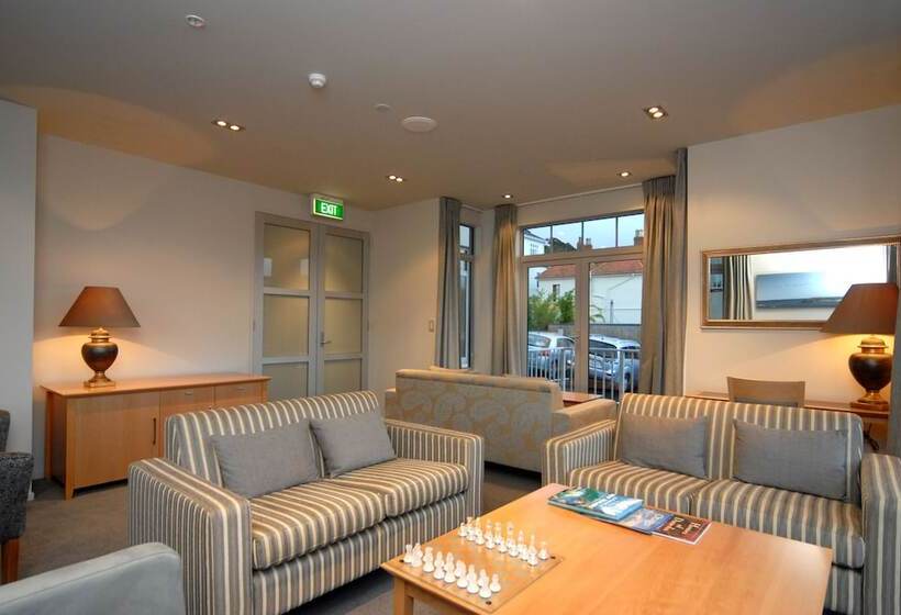 هتل Bluestone On George