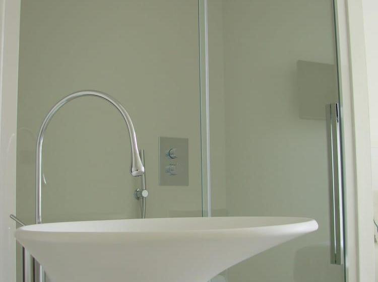 Отель Boutiquehôtel Les Jardins D Aliénor