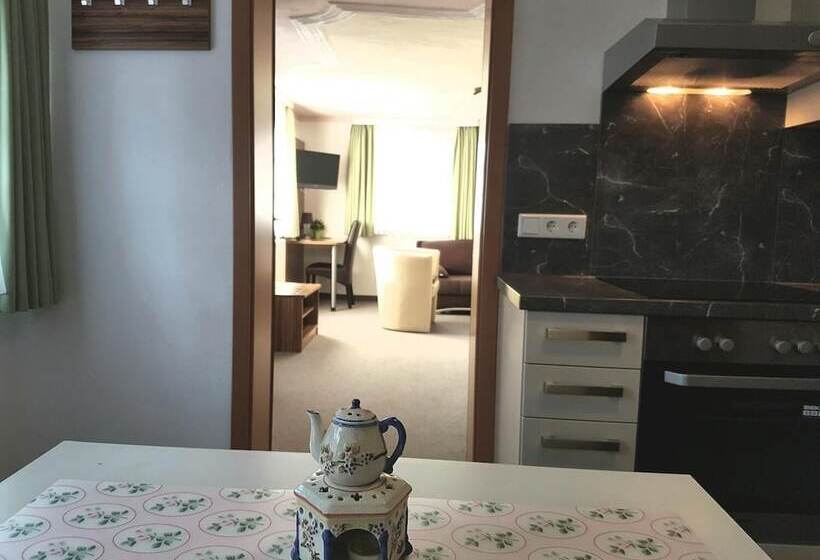 בית מלון כפרי Garni Goldene Traube