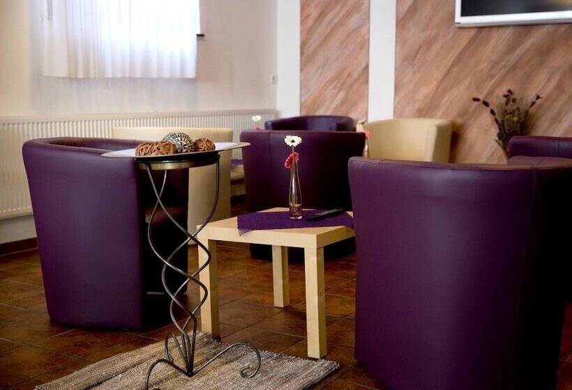 בית מלון כפרי Garni Goldene Traube