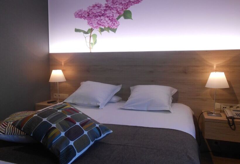 هتل Hostellerie Du Peiffeschof  The Originals Relais