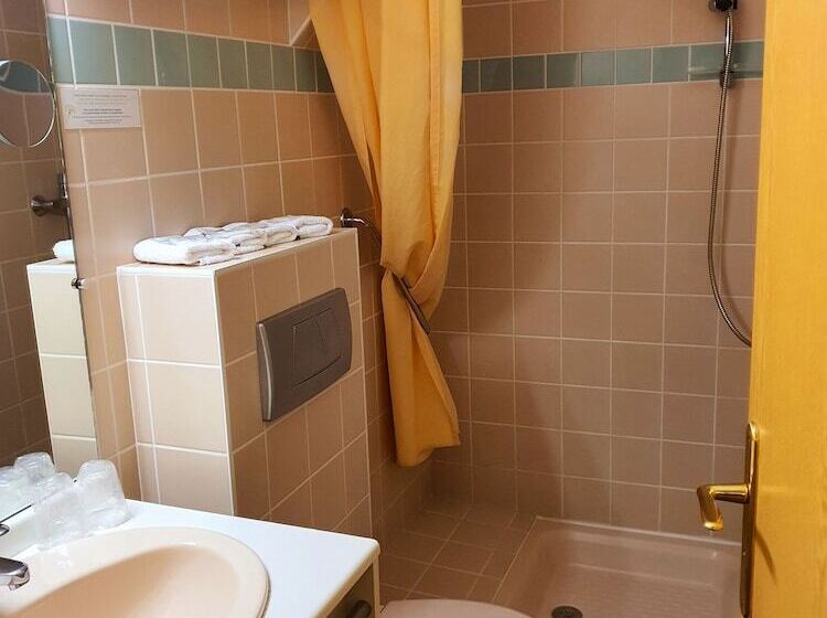 ホテル Hôtel Des Roches