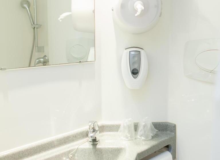 בית מלון כפרי Parc Azur   Toulon Ollioules