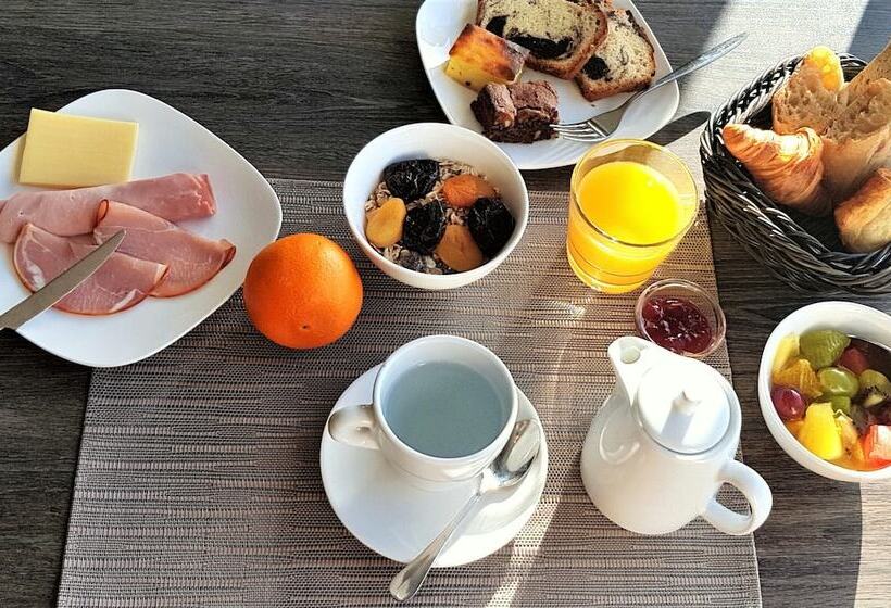 בית מלון כפרי Logis Hôtel & Restaurant Les Mouettes   Larmor Plage, Proche De Lorient