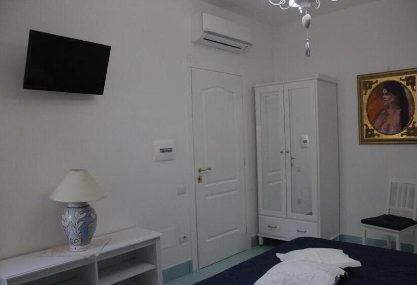 펜션 Il Borgo Di Iaconti