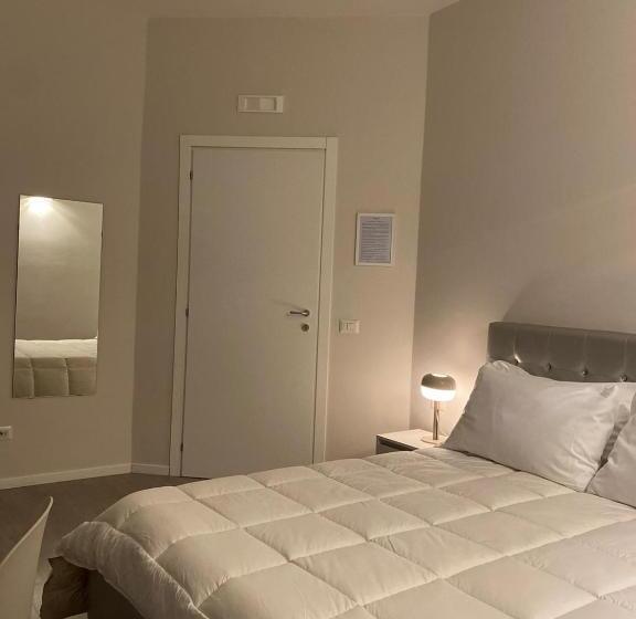 تختخواب و صبحانه Midtown Salerno