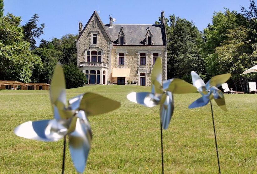 住宿加早餐  Château La Thuilière