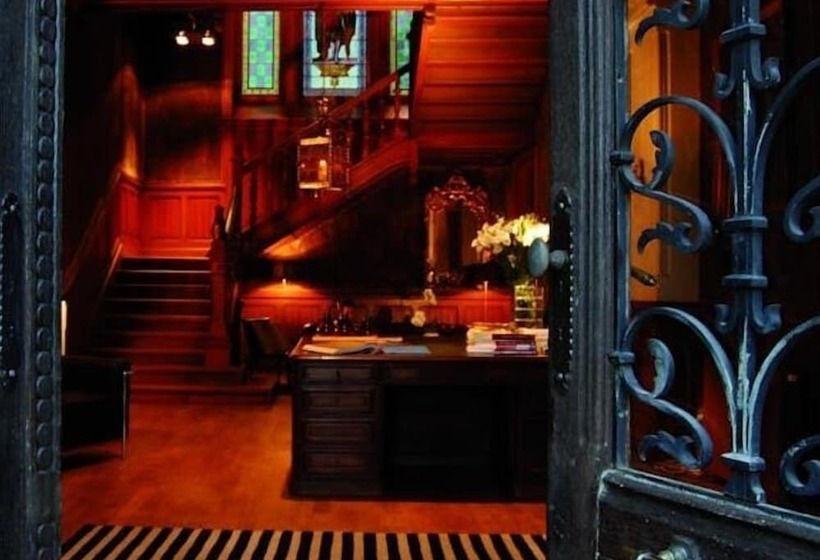 住宿加早餐  Château La Thuilière