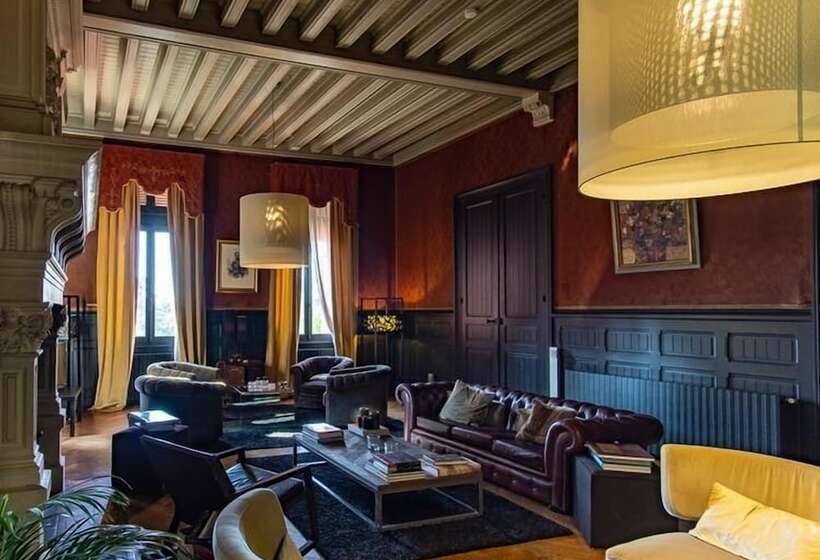 住宿加早餐  Château La Thuilière