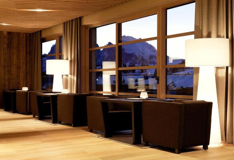 هتل Como Alpina Dolomites