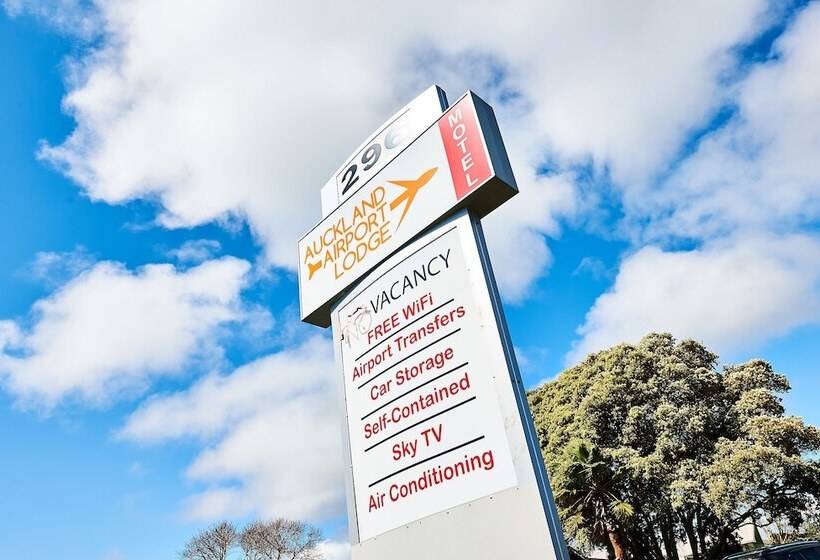 هتل Auckland Airport Lodge