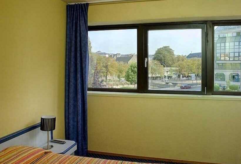 בית מלון כפרי Hôtel Dupleix   Hyper Centre   Parking Et Garage Gratuit