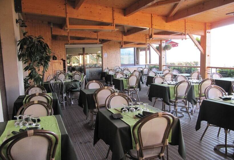 ホテル Hôtel Des Rochers