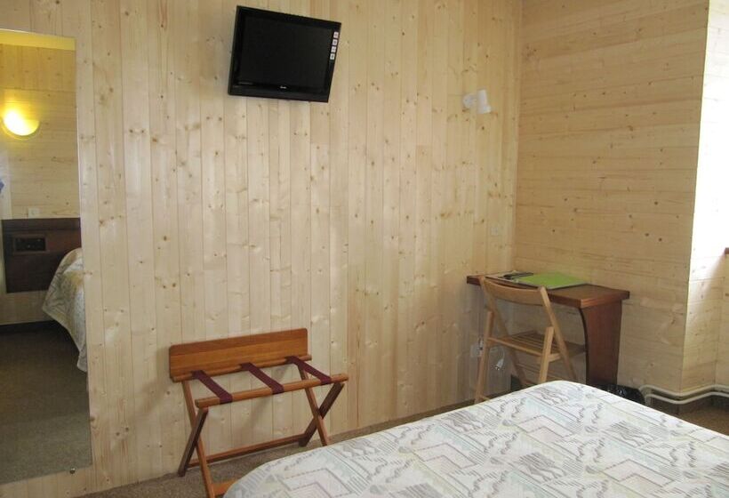 ホテル Hôtel Des Rochers