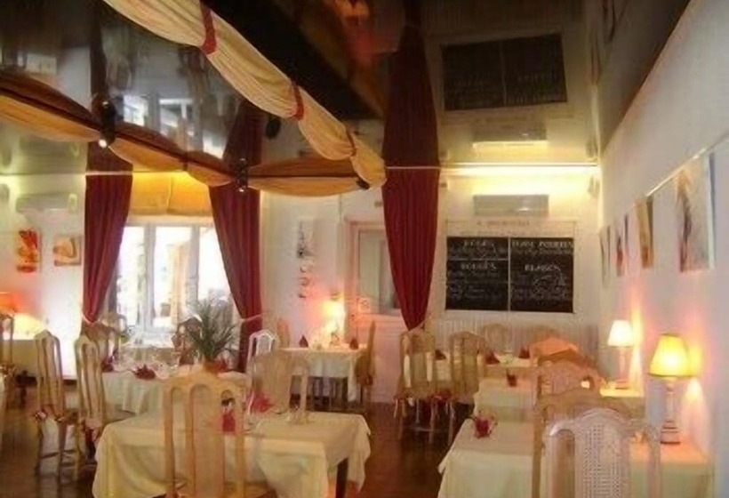Отель Hôtel Le Richevaux