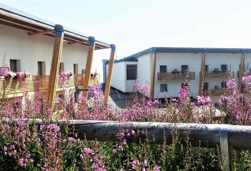 Le Blanc Hotel & Spa