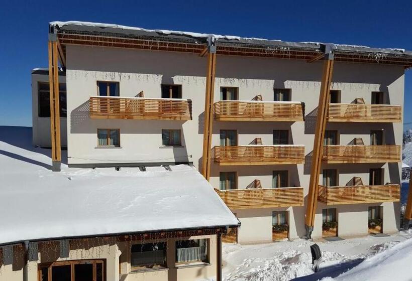 Le Blanc Hotel & Spa