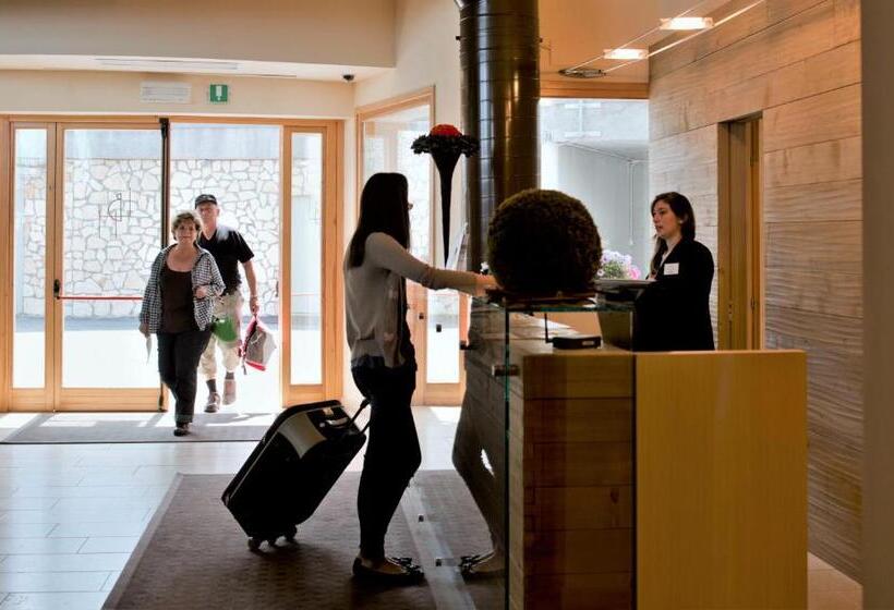 Le Blanc Hotel & Spa