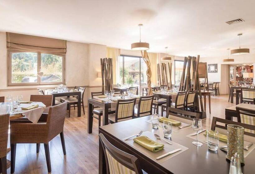בית מלון כפרי Logis Hôtel Les 3b