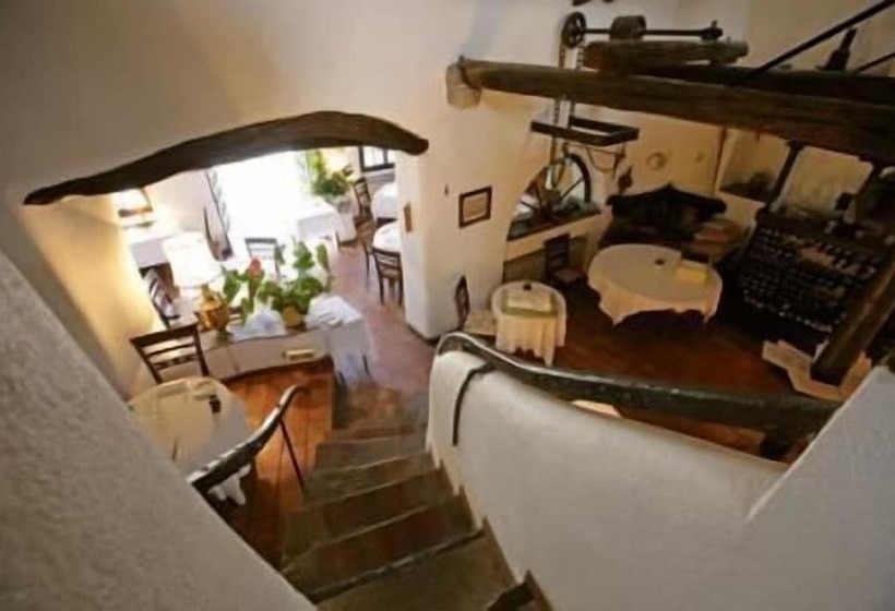 ホテル Restaurant Le Moulin De La Camandoule