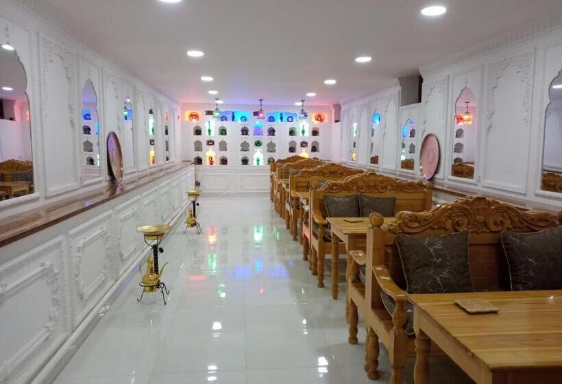 Boutique Hotel Parvina