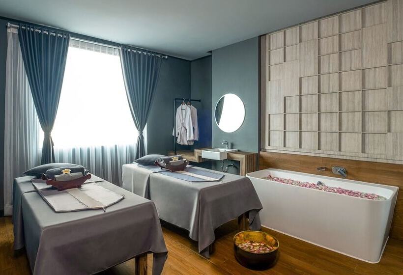 هتل Mercure Tangerang Centre