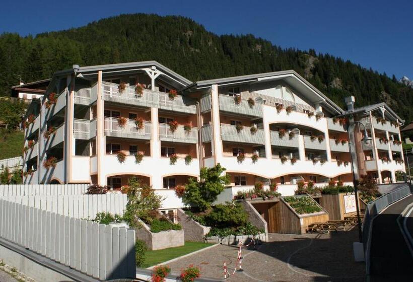 هتل Resort Al Sole