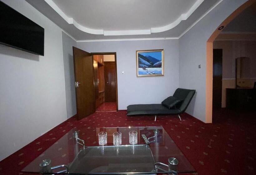 فندق Intourist Zakarpattia