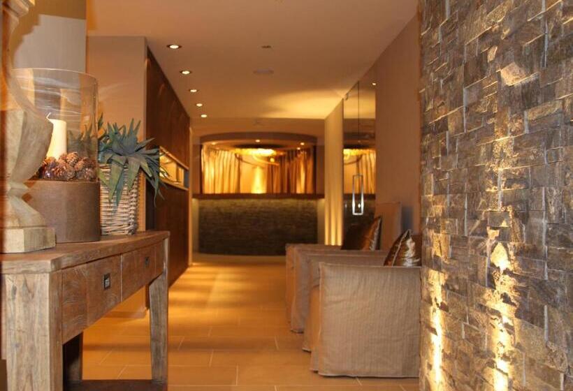 La Val Hotel & Spa