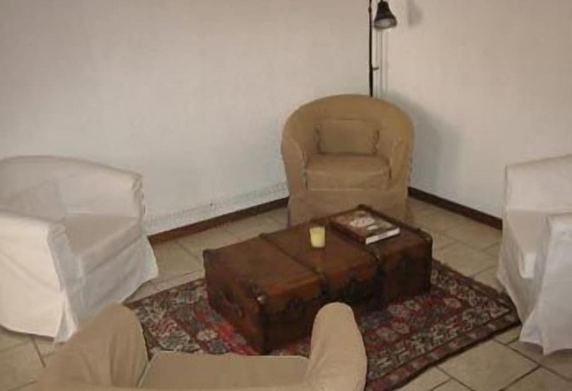 فندق Le Relais Des Dix Crus   Logis Hôtel B&b