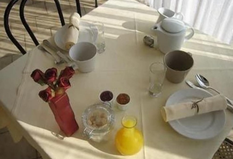 בית מלון כפרי Le Relais Des Dix Crus   Logis Hôtel B&b