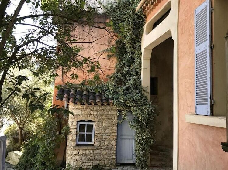 Отель Le Mas Du Luberon