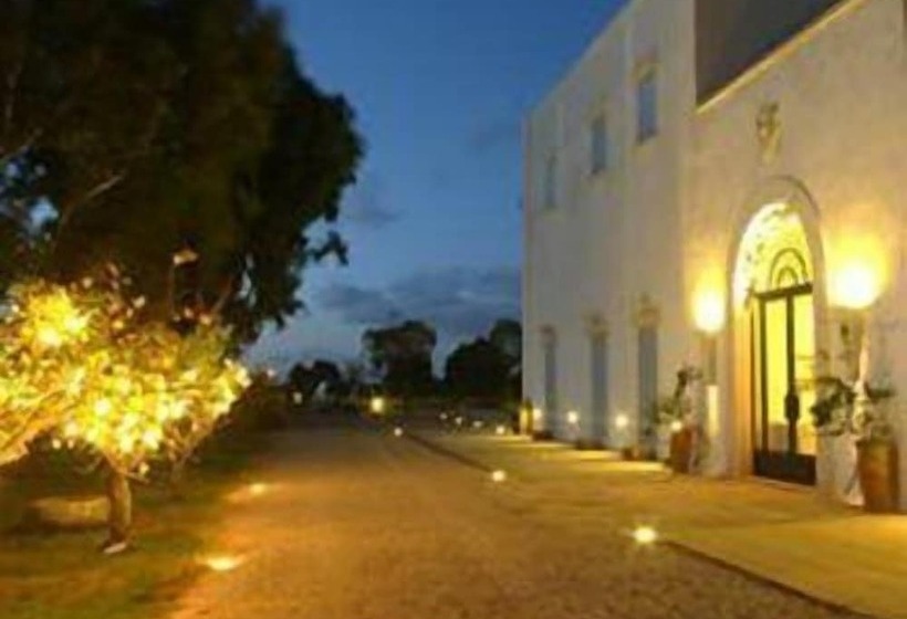 هتل Masseria Montelauro