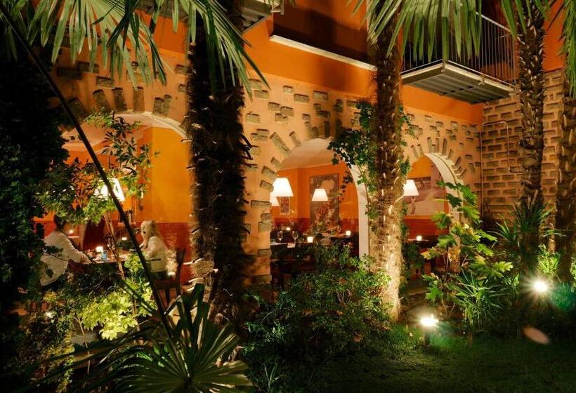 هتل Villa Miravalle