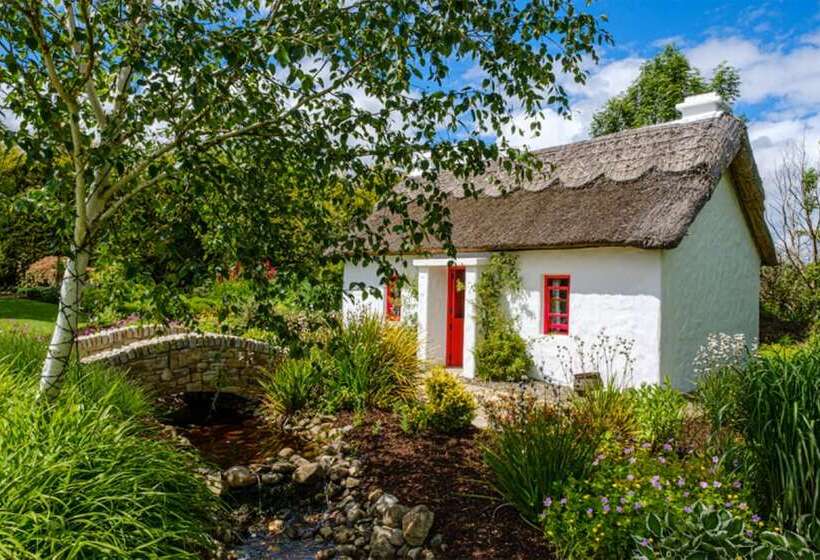 The Villa Rose Hotel & V Spa