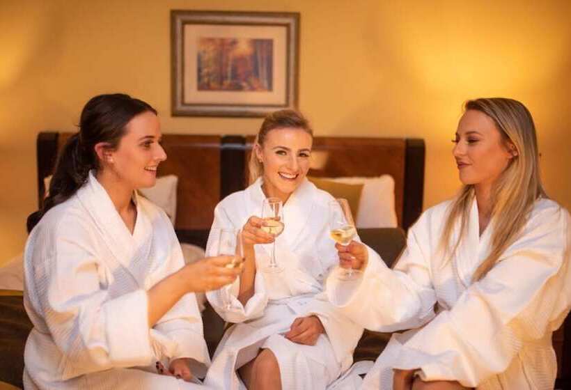 The Villa Rose Hotel & V Spa