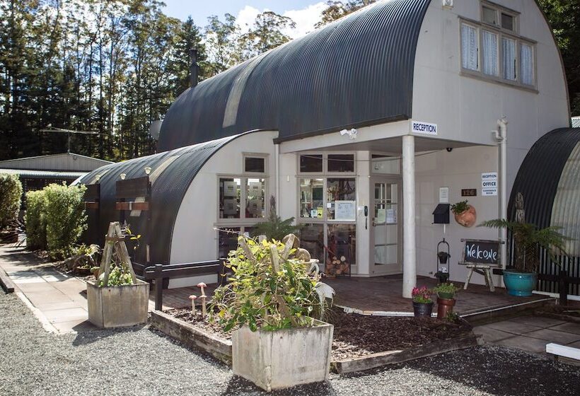 Woodlands Motel