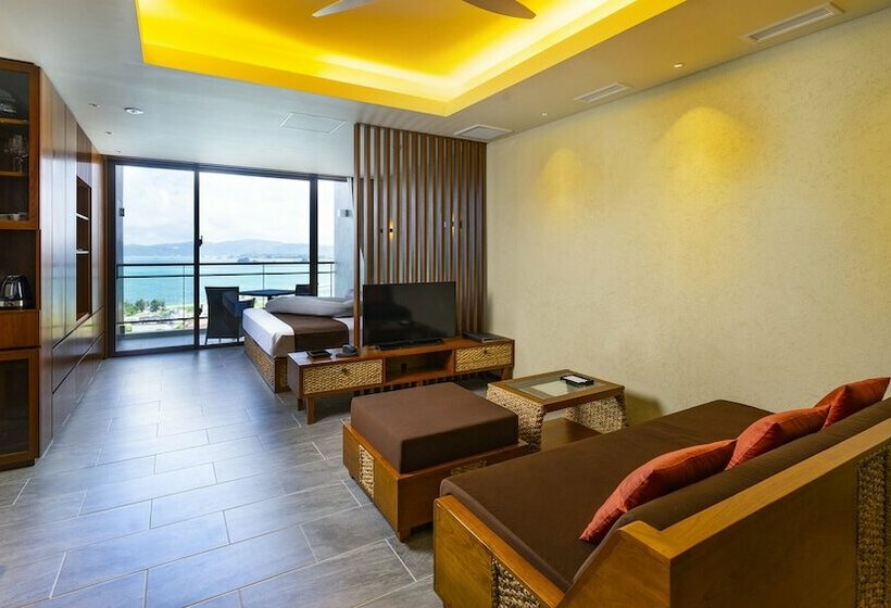 هتل Away Okinawa Kouri Island Resort